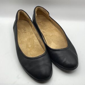 Naturalizer Black Leather Loafers 721
